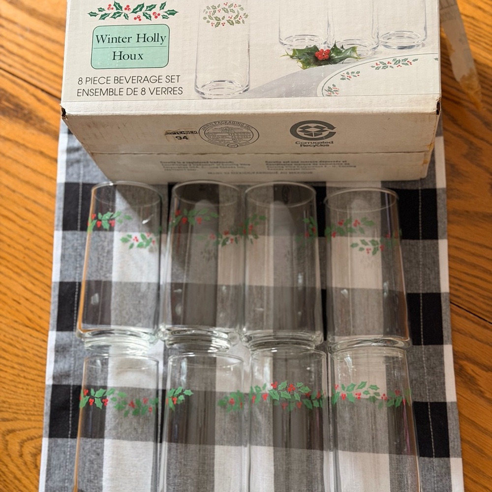Corelle Clear Highball Glasses with Green Holly and Red Berries - Set of 8